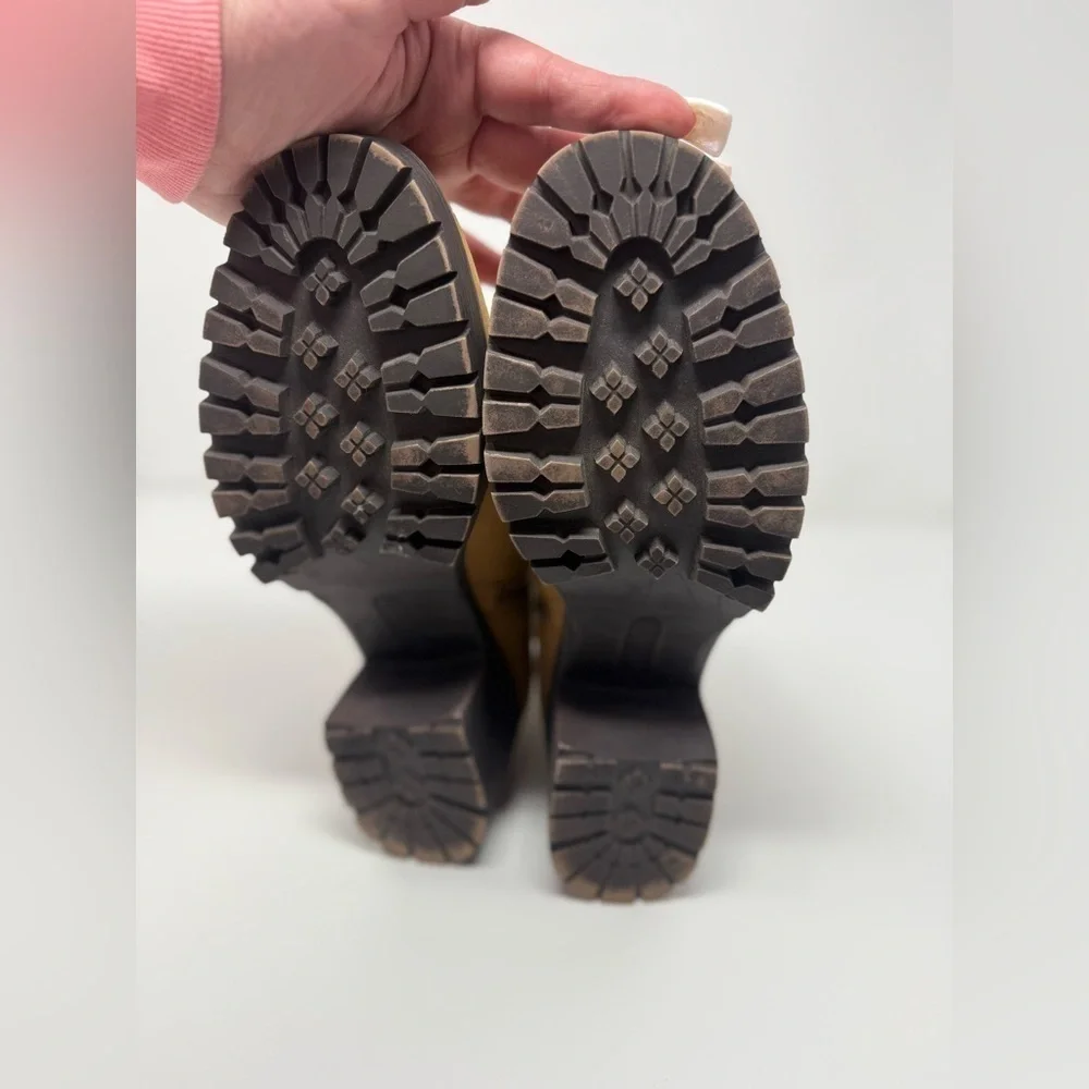 Baretraps Tan Fur Anklet Boots
